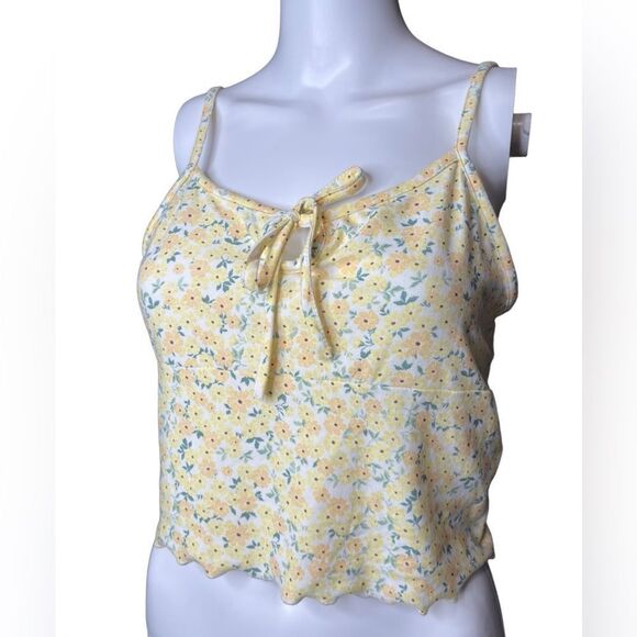 Weekend Edition Soft Floral Keyhole Cropped Tank top Yellow Size Medium - Picture 2 of 3